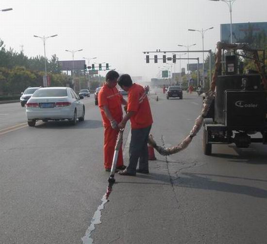 公路裂缝日常养护灌缝胶